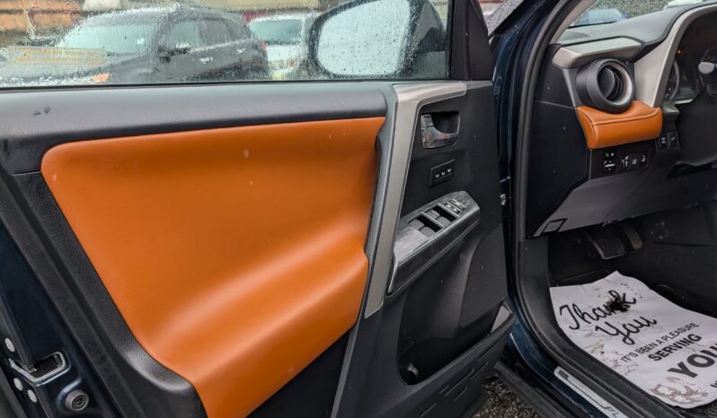 2017 Toyota RAV4 Platinum 4X4 full