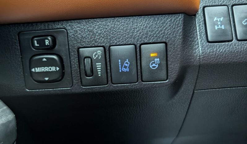 2017 Toyota RAV4 Platinum 4X4 full