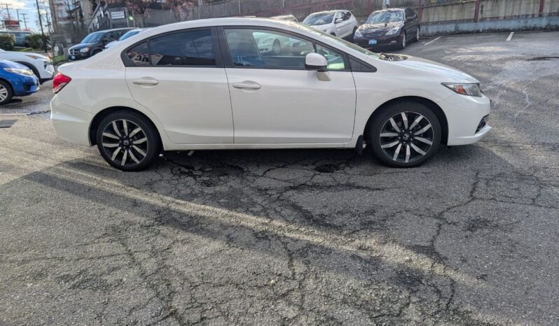 2013 Honda Civic Touring 4-Door Sedan full