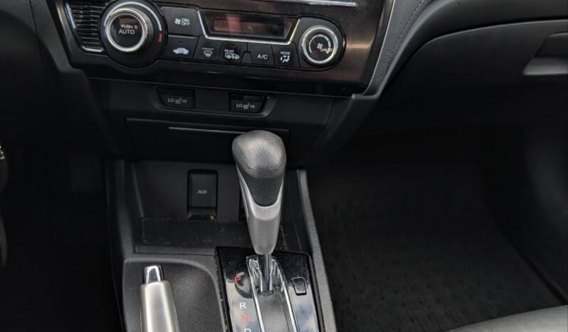 2013 Honda Civic Touring 4-Door Sedan full