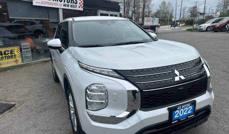 2022 Mitsubishi Outlander ES S-AWD 7 Seats!!!! full