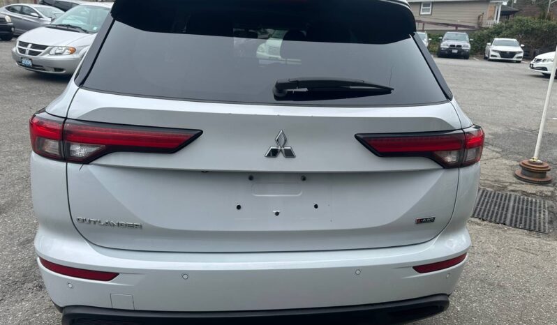 2022 Mitsubishi Outlander ES S-AWD 7 Seats!!!! full