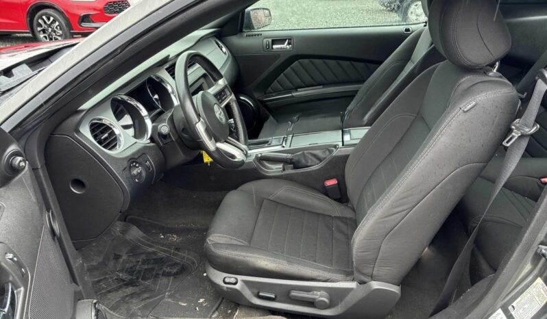 2013 Ford Mustang Auto V6!!!! full