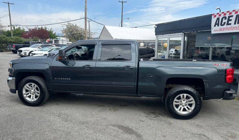 2018 Chevrolet Silverado 1500 LT Crew Cab 4WD Long Box!!! full