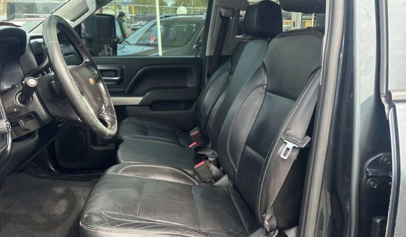 2018 Chevrolet Silverado 1500 LT Crew Cab 4WD Long Box!!! full