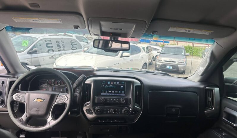 2018 Chevrolet Silverado 1500 LT Crew Cab 4WD Long Box!!! full