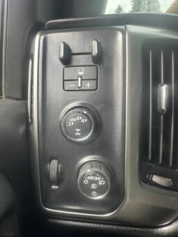 2018 Chevrolet Silverado 1500 LT Crew Cab 4WD Long Box!!! full