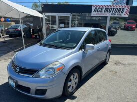2010 Nissan Versa S Auto Super LOW KM!!!!