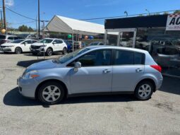 2010 Nissan Versa S Auto Super LOW KM!!!! full