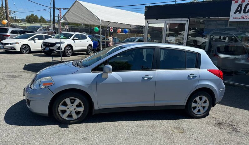 2010 Nissan Versa S Auto Super LOW KM!!!! full