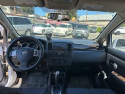 2010 Nissan Versa S Auto Super LOW KM!!!! full