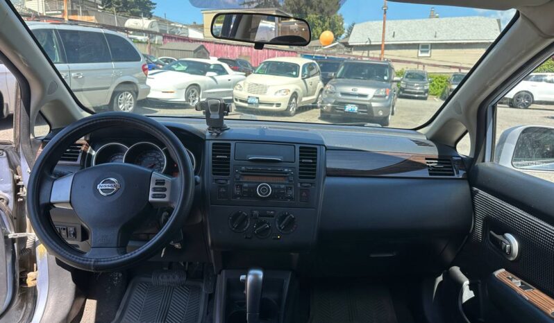 2010 Nissan Versa S Auto Super LOW KM!!!! full