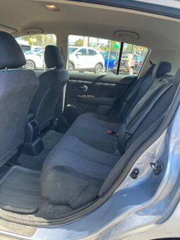 2010 Nissan Versa S Auto Super LOW KM!!!! full