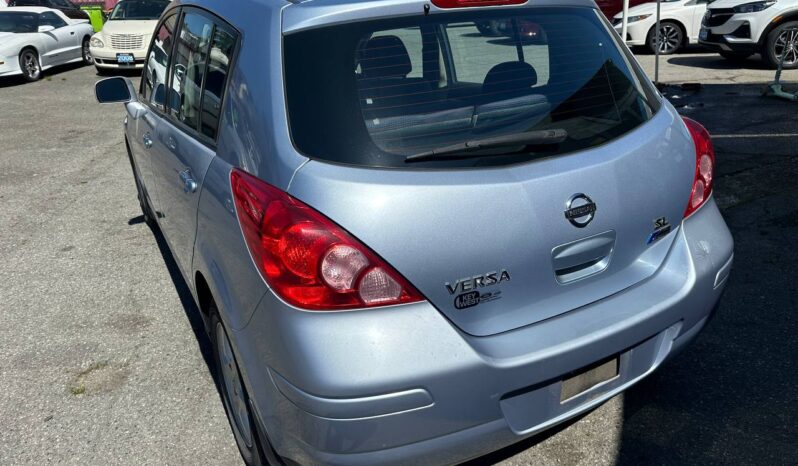 2010 Nissan Versa S Auto Super LOW KM!!!! full