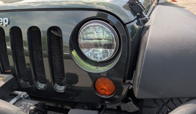 2010 Jeep Wrangler Unlimited Rubicon 4WD Manual!!!! full