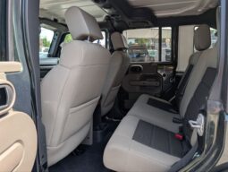 2010 Jeep Wrangler Unlimited Rubicon 4WD Manual!!!! full