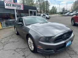 2013 Ford Mustang Auto V6!!!! full