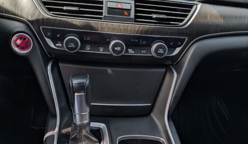 2021 Honda Accord Touring Sedan full