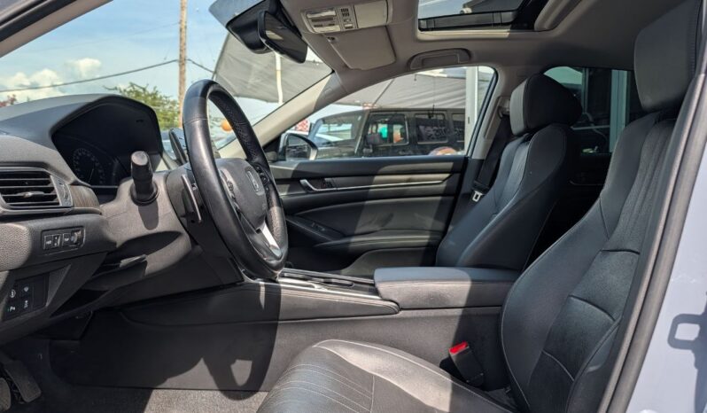 2021 Honda Accord Touring Sedan full