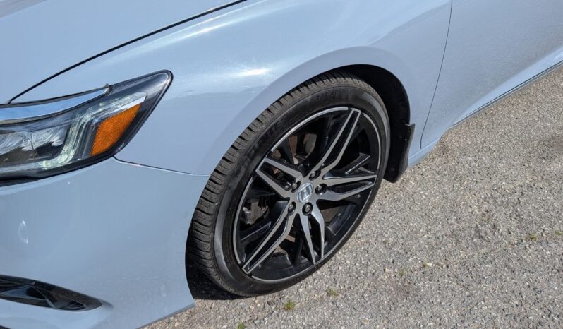 2021 Honda Accord Touring Sedan full