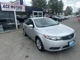 2011 Kia Forte LX Auto LOW KM!!! full