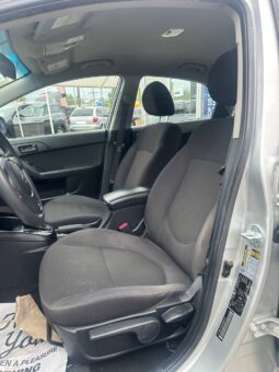2011 Kia Forte LX Auto LOW KM!!! full