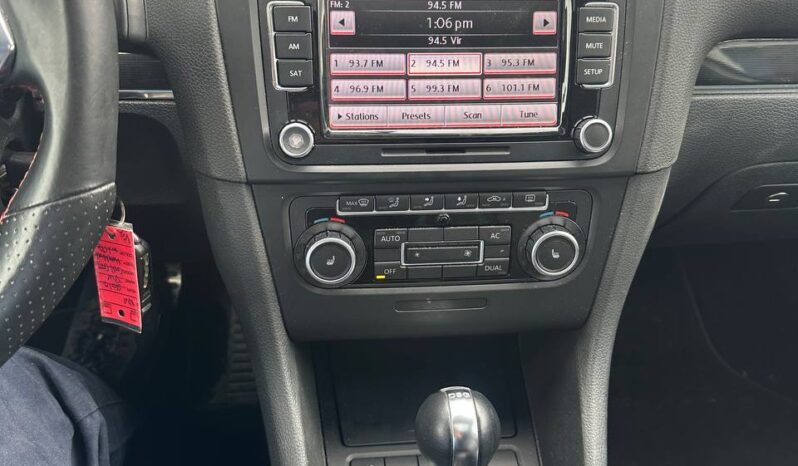 2010 Volkswagen Golf GTI DSG 4 door Hatchback full