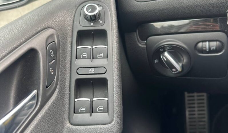 2010 Volkswagen Golf GTI DSG 4 door Hatchback full
