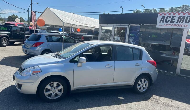 2007 Nissan Versa S 5 door Hatchback full
