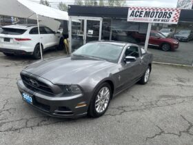 2013 Ford Mustang Auto V6!!!!