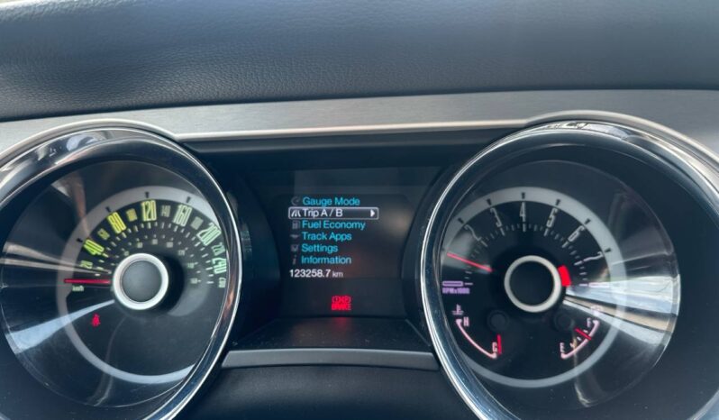 2013 Ford Mustang Auto V6!!!! full