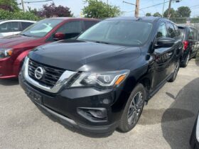 2018 Nissan Pathfinder S 4WD 7 Seats!