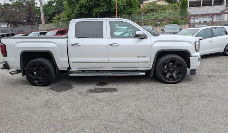 2017 GMC Sierra Denali Crew Cab 4X4 full