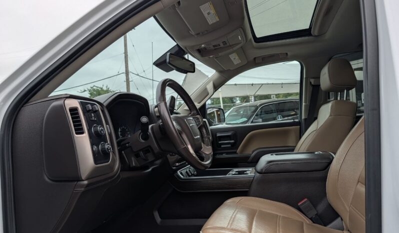2017 GMC Sierra Denali Crew Cab 4X4 full