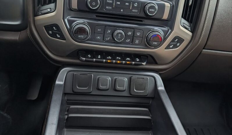 2017 GMC Sierra Denali Crew Cab 4X4 full