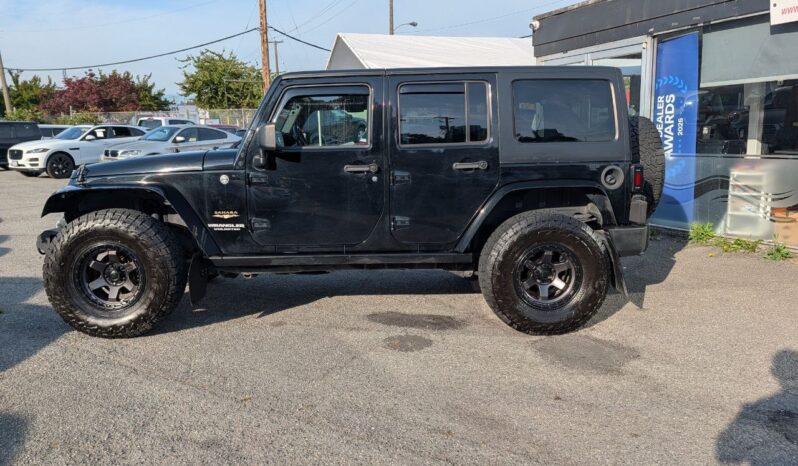 2013 Jeep Wrangler Unlimited  Lift. 35″ tires., full