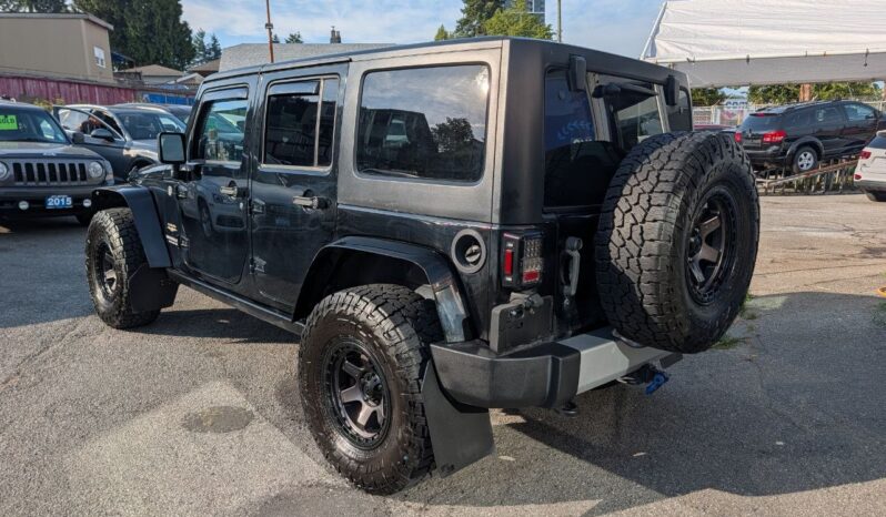 2013 Jeep Wrangler Unlimited  Lift. 35″ tires., full