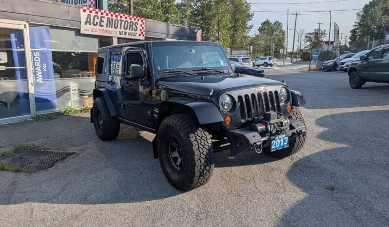 2013 Jeep Wrangler Unlimited  Lift. 35″ tires., full