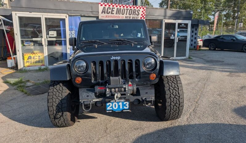 2013 Jeep Wrangler Unlimited  Lift. 35″ tires., full