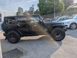 2013 Jeep Wrangler Unlimited  Lift. 35″ tires., full