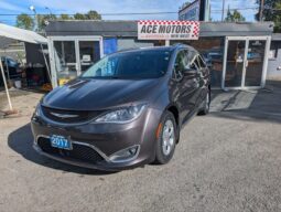 2017 Chrysler Pacifica Touring L Plus!!