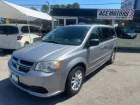 2014 Dodge Grand Caravan SXT, Stow N Go