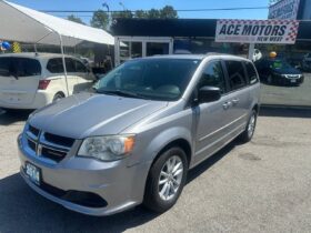 2014 Dodge Grand Caravan SXT, Stow N Go