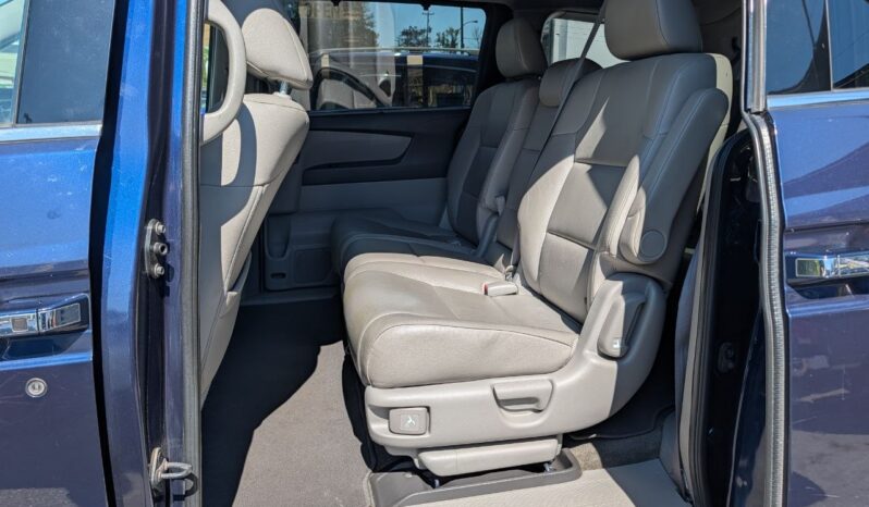 2015 Honda Odyssey Touring 8 Seats!!! full